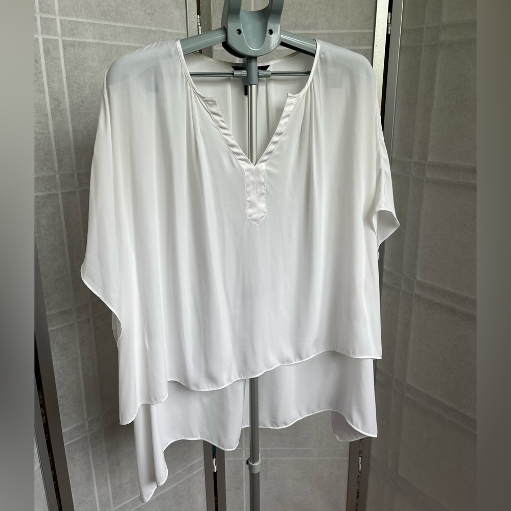 White House Black Market White Tunic Blouse Poncho Style Size S (Fits M/L)